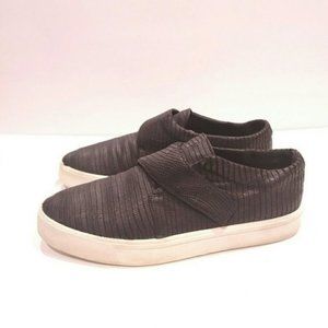 Vince Women's Velcro Black Snakeskin Sneakers Size 8.5 #247